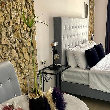 Knd Living Concept - Studio Heraklion  Bagian luar foto